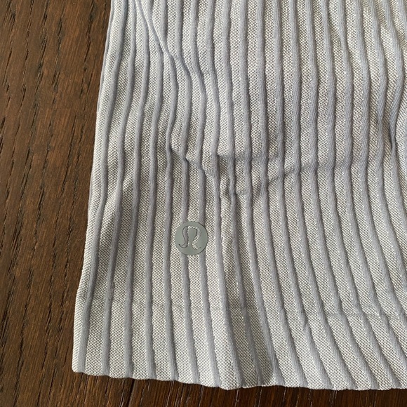 Strappy Seamless Yoga Tank TOP - light support, lululemon Athletica - chambray - Picture 3 of 3